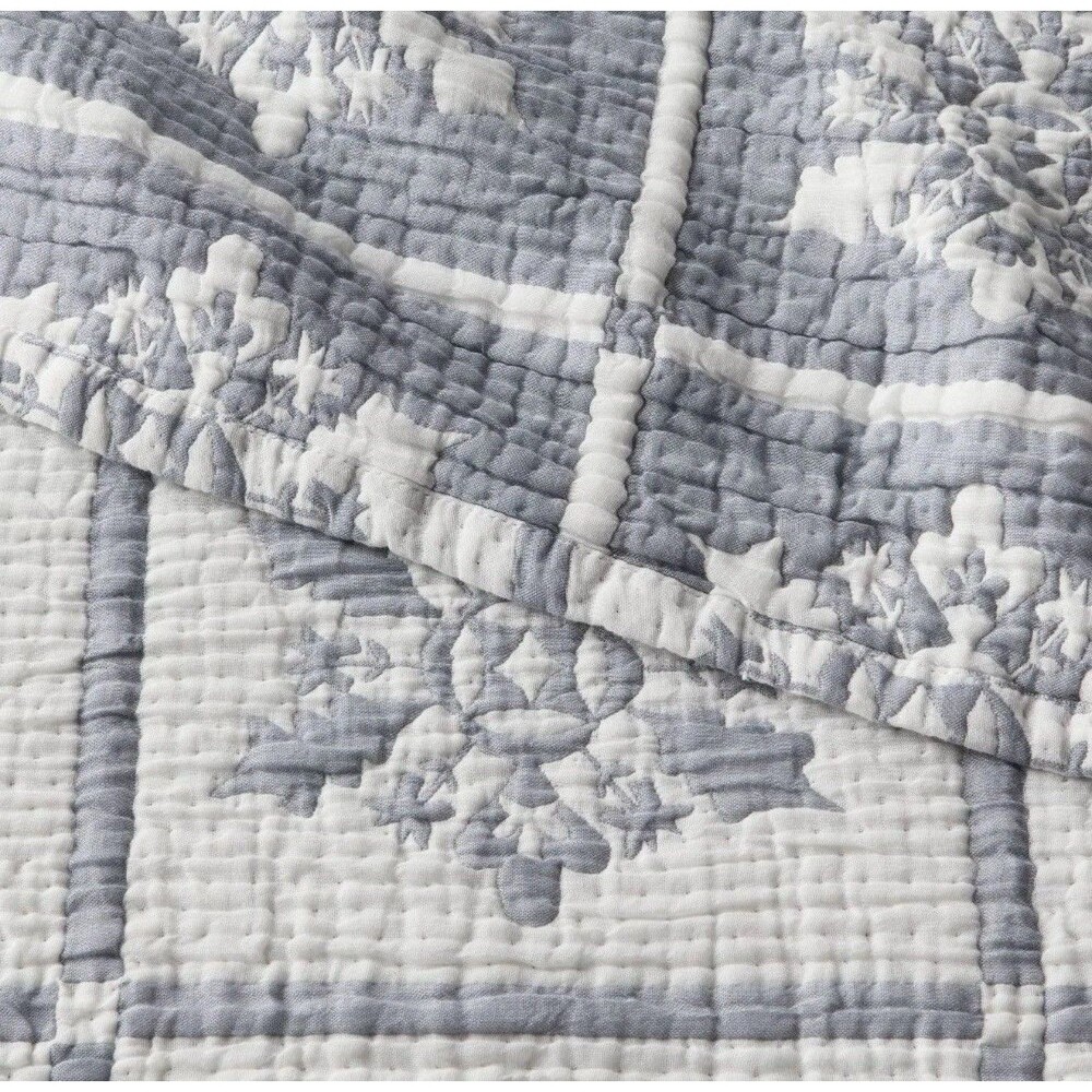 Threshold Holiday Snowflake Matelassé Quilt Set Full/Queen Gray – NEW Christmas - Picture 3 of 6
